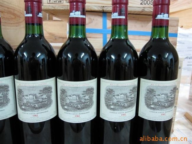 法国拉菲红酒价格1982年正牌拉菲葡萄酒小拉