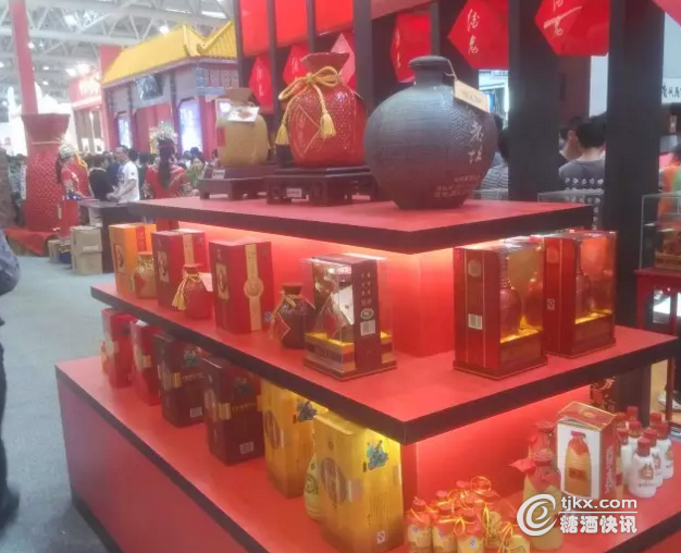 秋交會(huì)酒鬼酒展廳人氣爆棚(圖2)